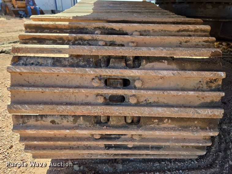 image for item DT7085 Hitachi EX200LC-2 long reach excavator