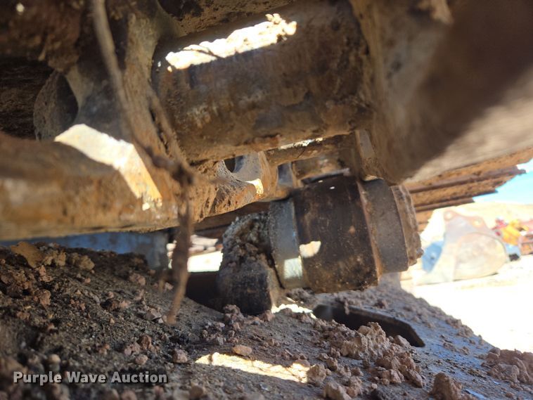 image for item DT7085 Hitachi EX200LC-2 long reach excavator