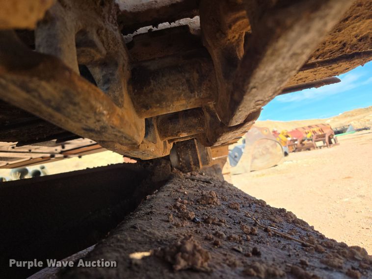 image for item DT7085 Hitachi EX200LC-2 long reach excavator