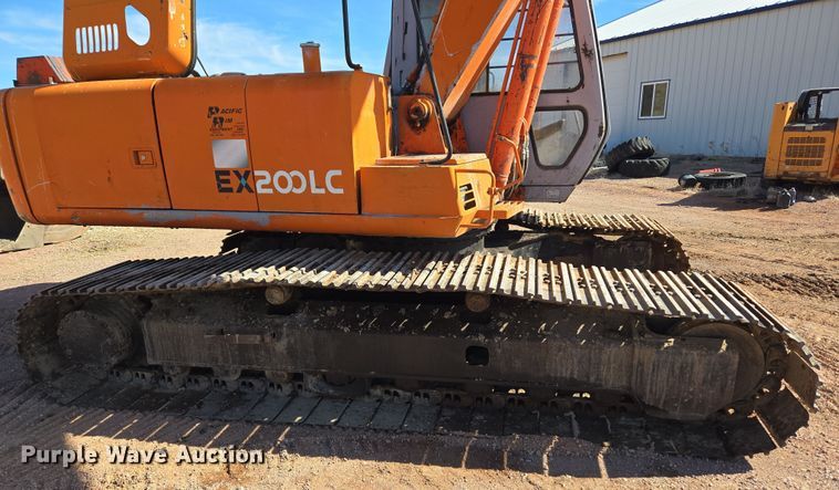 image for item DT7085 Hitachi EX200LC-2 long reach excavator