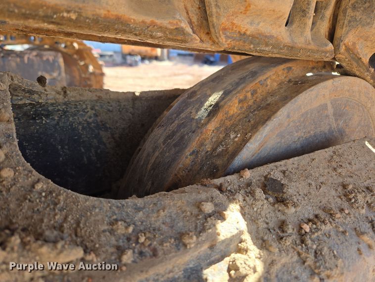 image for item DT7085 Hitachi EX200LC-2 long reach excavator