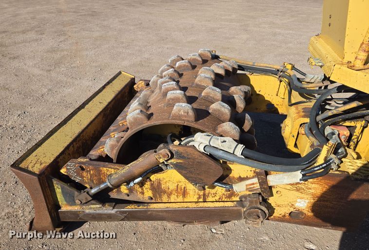 image for item DT7087 1993 Caterpillar  CP-323 single drum vibratory roller