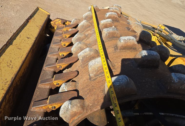 image for item DT7087 1993 Caterpillar  CP-323 single drum vibratory roller