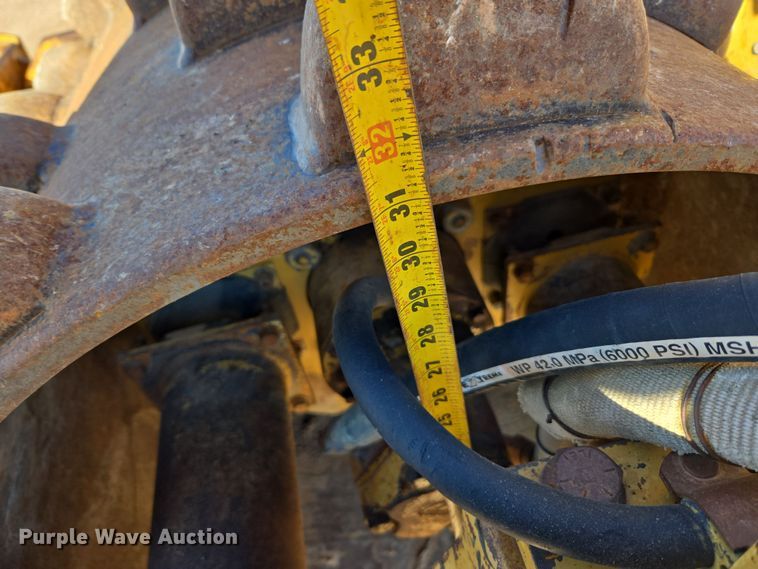 image for item DT7087 1993 Caterpillar  CP-323 single drum vibratory roller