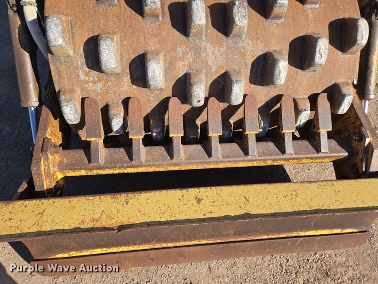 image for item DT7087 1993 Caterpillar  CP-323 single drum vibratory roller