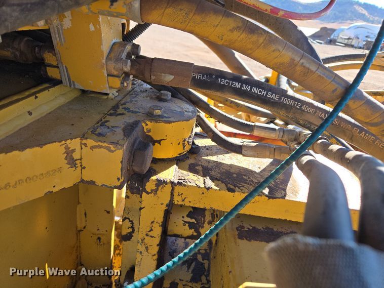 image for item DT7087 1993 Caterpillar  CP-323 single drum vibratory roller