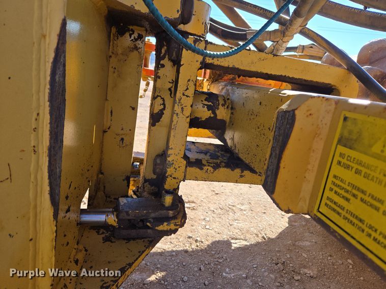 image for item DT7087 1993 Caterpillar  CP-323 single drum vibratory roller