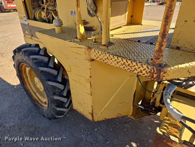 image for item DT7087 1993 Caterpillar  CP-323 single drum vibratory roller