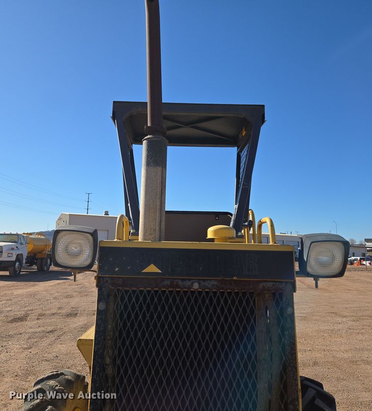 image for item DT7087 1993 Caterpillar  CP-323 single drum vibratory roller