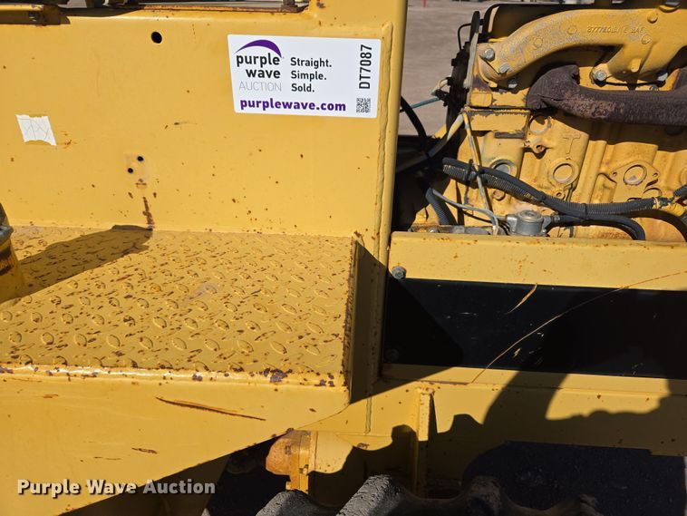 image for item DT7087 1993 Caterpillar  CP-323 single drum vibratory roller