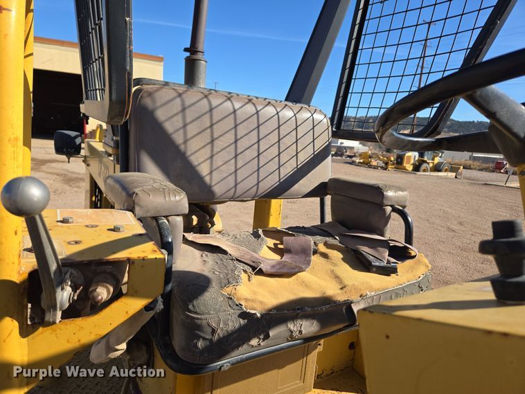 image for item DT7087 1993 Caterpillar  CP-323 single drum vibratory roller