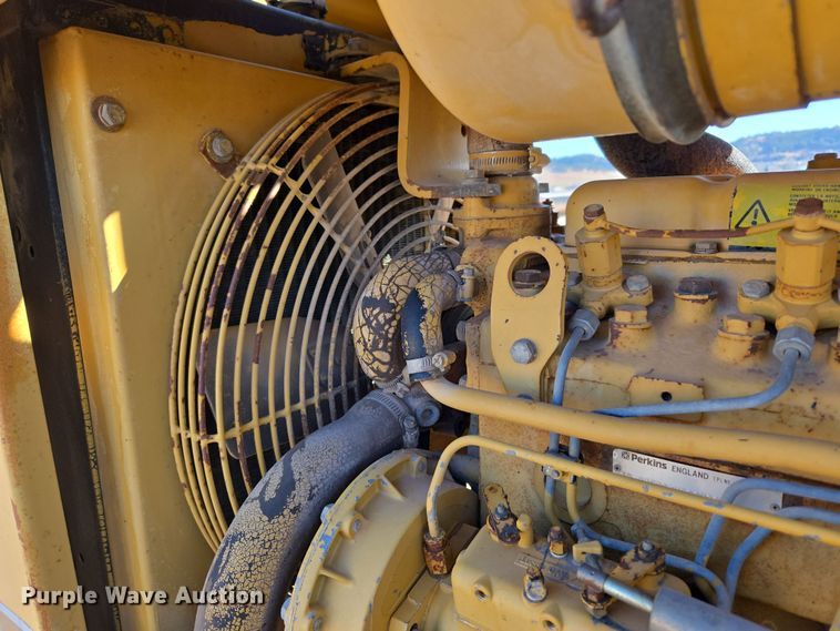 image for item DT7087 1993 Caterpillar  CP-323 single drum vibratory roller