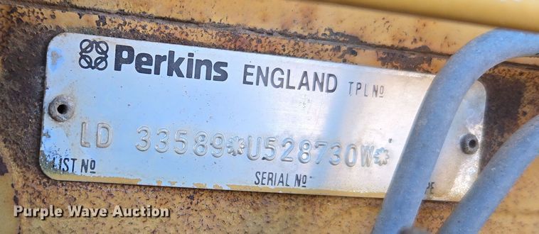 image for item DT7087 1993 Caterpillar  CP-323 single drum vibratory roller