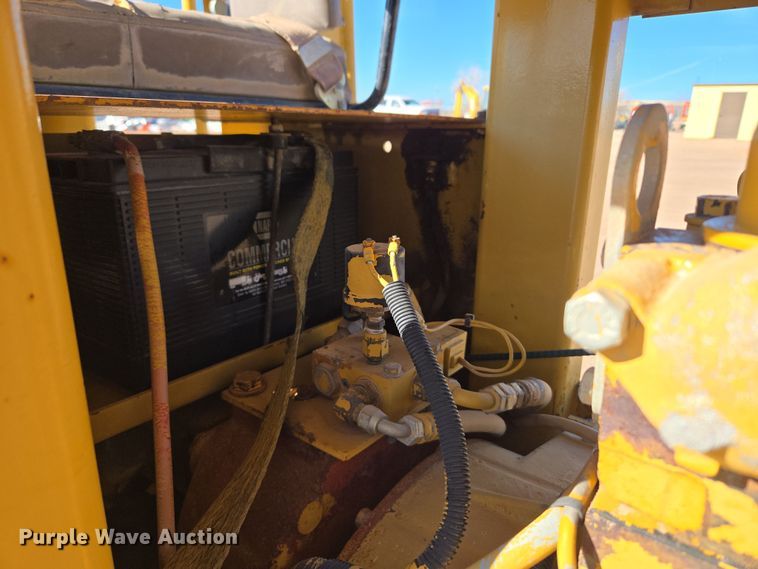 image for item DT7087 1993 Caterpillar  CP-323 single drum vibratory roller