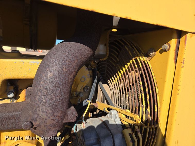 image for item DT7087 1993 Caterpillar  CP-323 single drum vibratory roller