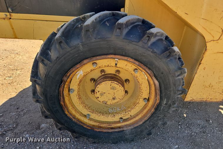 image for item DT7087 1993 Caterpillar  CP-323 single drum vibratory roller