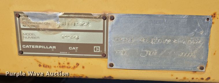 image for item DT7087 1993 Caterpillar  CP-323 single drum vibratory roller