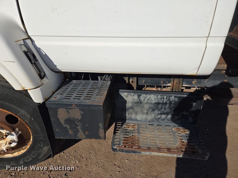 image for item DT7088 1998 GMC C7H042 dump truck