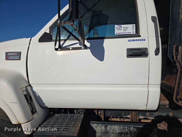 image for item DT7088 1998 GMC C7H042 dump truck