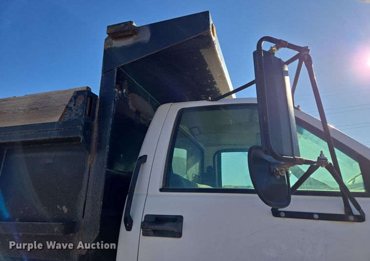 image for item DT7088 1998 GMC C7H042 dump truck