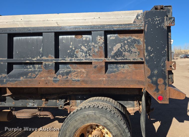 image for item DT7088 1998 GMC C7H042 dump truck