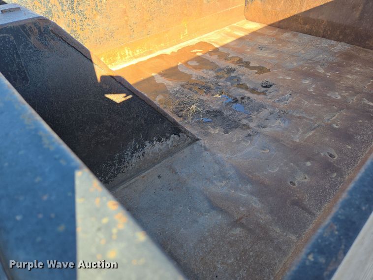 image for item DT7088 1998 GMC C7H042 dump truck