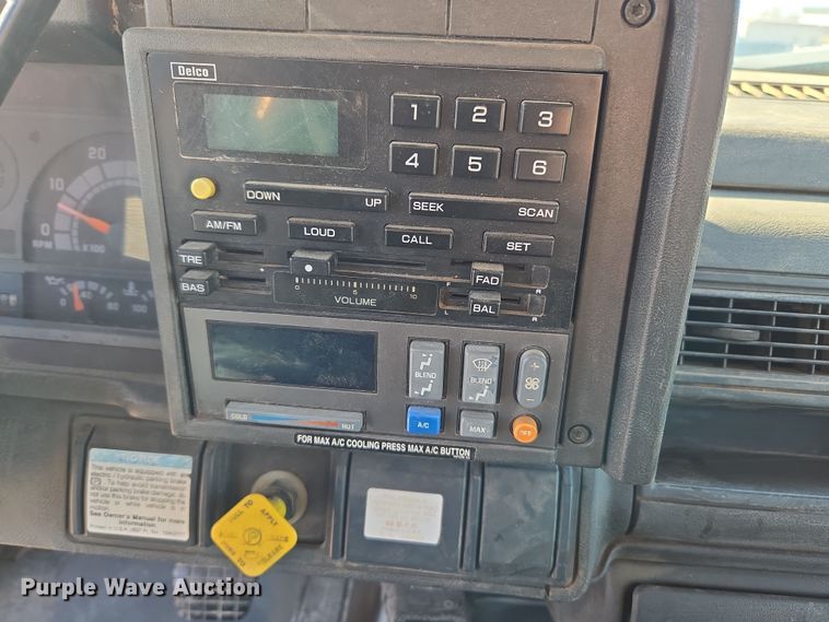 image for item DT7088 1998 GMC C7H042 dump truck