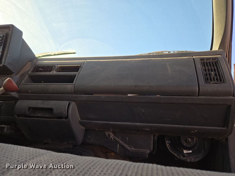 image for item DT7088 1998 GMC C7H042 dump truck