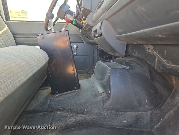 image for item DT7088 1998 GMC C7H042 dump truck