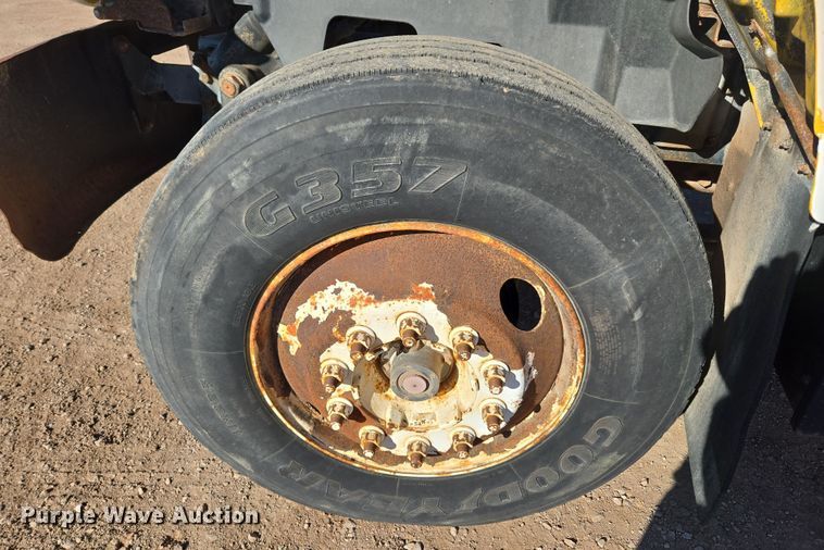 image for item DT7088 1998 GMC C7H042 dump truck