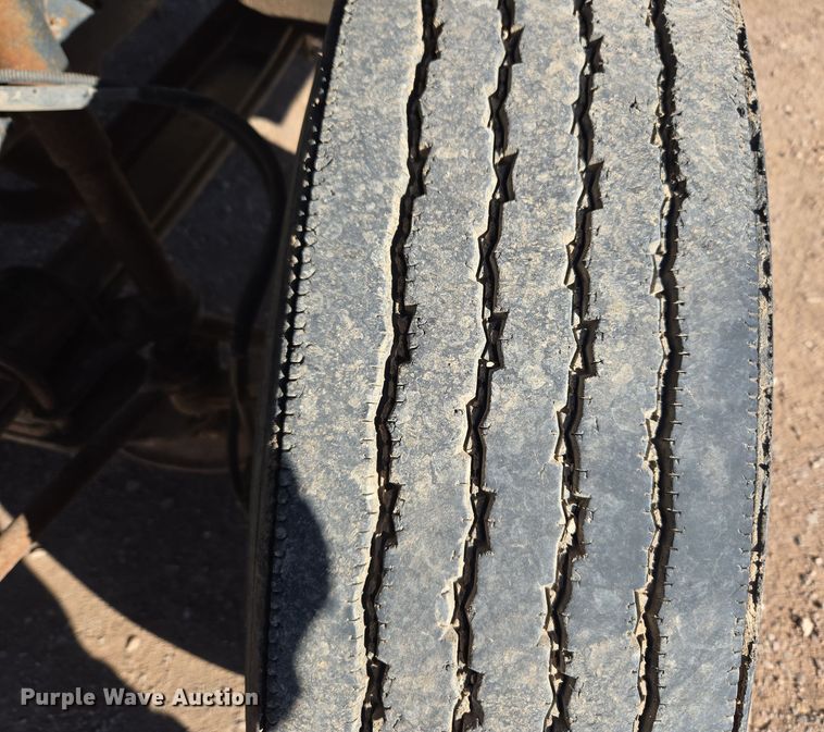 image for item DT7088 1998 GMC C7H042 dump truck