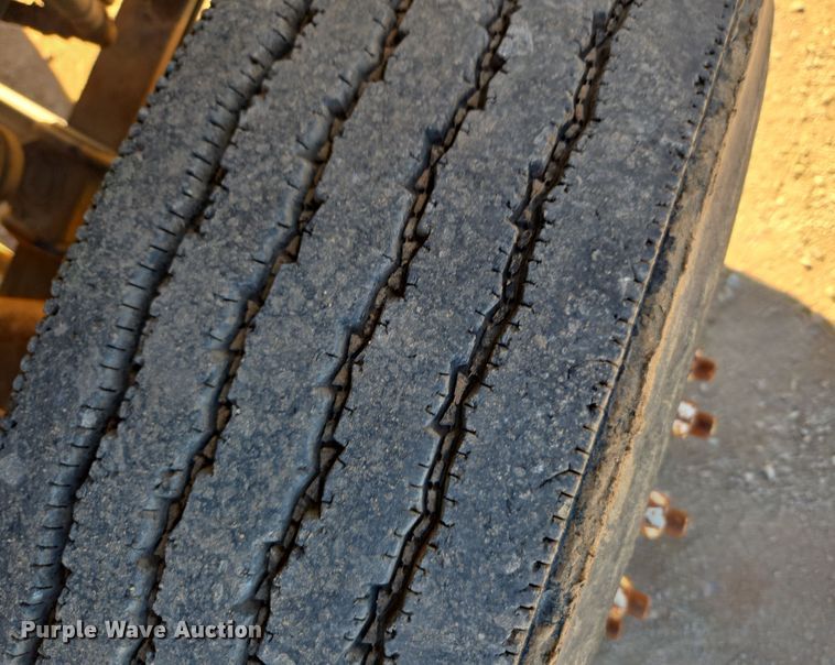 image for item DT7088 1998 GMC C7H042 dump truck