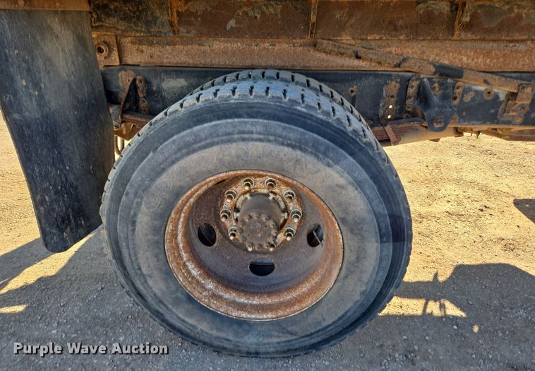 image for item DT7088 1998 GMC C7H042 dump truck