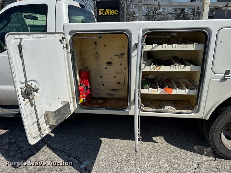 image for item DU3364 2015 Ford F450 Super Duty XL bucket truck