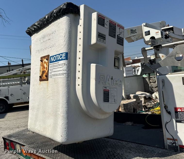 image for item DU3364 2015 Ford F450 Super Duty XL bucket truck