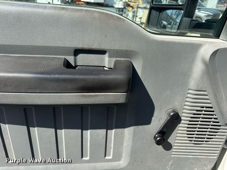 image for item DU3364 2015 Ford F450 Super Duty XL bucket truck