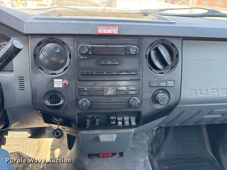 image for item DU3364 2015 Ford F450 Super Duty XL bucket truck