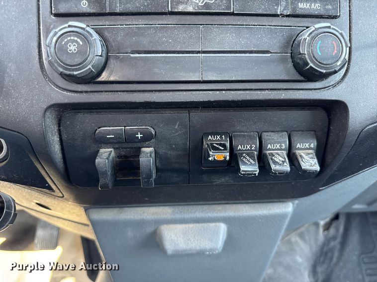 image for item DU3364 2015 Ford F450 Super Duty XL bucket truck