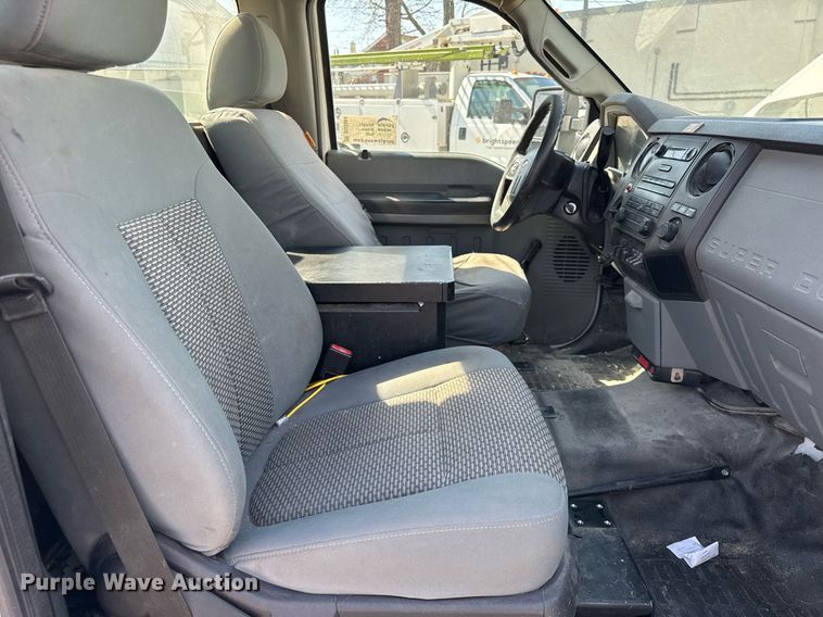 image for item DU3364 2015 Ford F450 Super Duty XL bucket truck