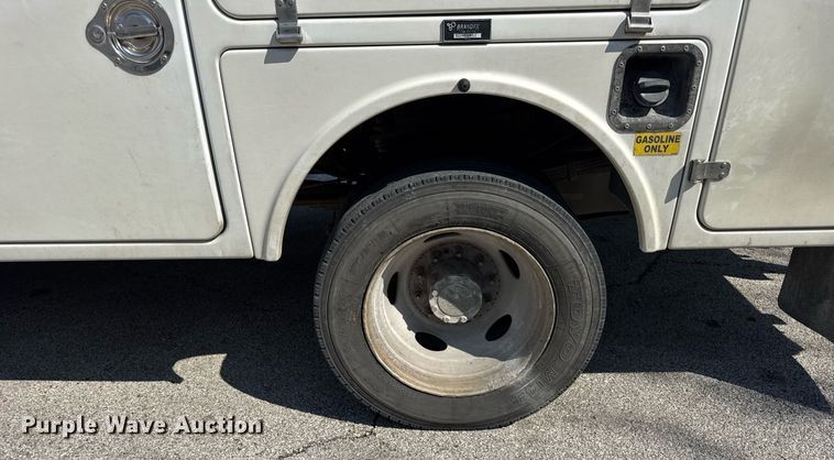 image for item DU3364 2015 Ford F450 Super Duty XL bucket truck