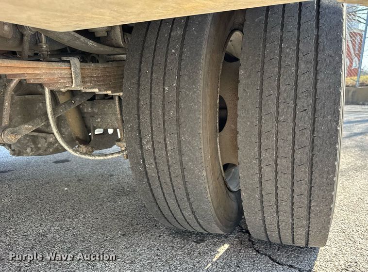 image for item DU3364 2015 Ford F450 Super Duty XL bucket truck