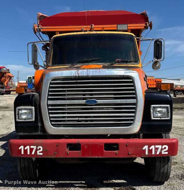 image for item DU3411 1995 Ford LNT8000 dump truck