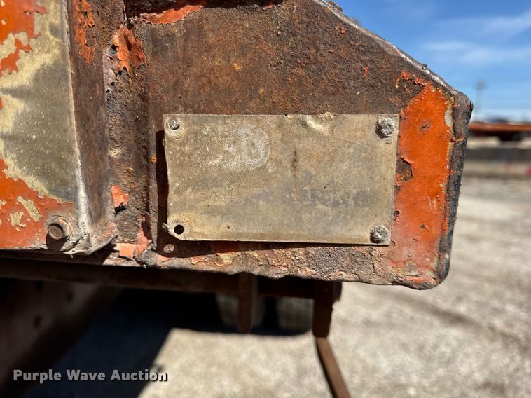 image for item DU3411 1995 Ford LNT8000 dump truck