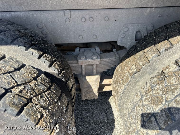 image for item DU3411 1995 Ford LNT8000 dump truck