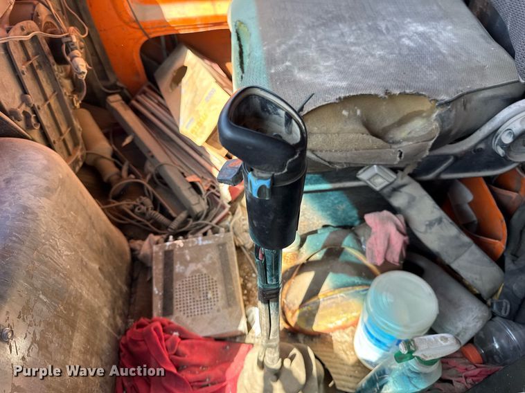 image for item DU3411 1995 Ford LNT8000 dump truck