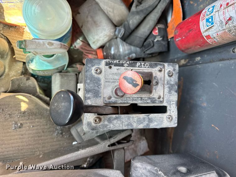 image for item DU3411 1995 Ford LNT8000 dump truck