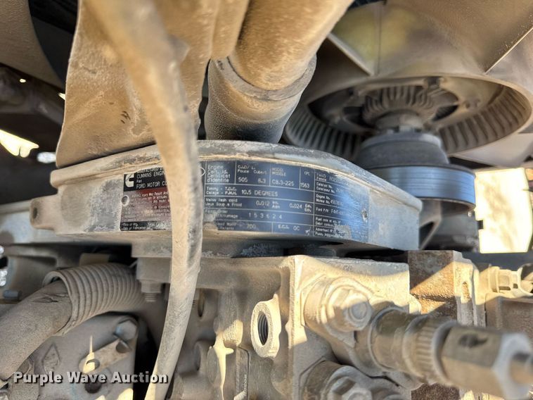 image for item DU3411 1995 Ford LNT8000 dump truck