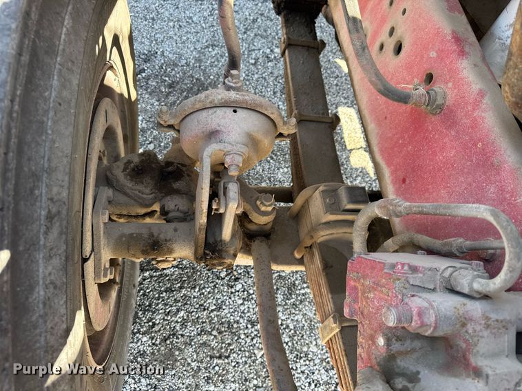 image for item DU3411 1995 Ford LNT8000 dump truck