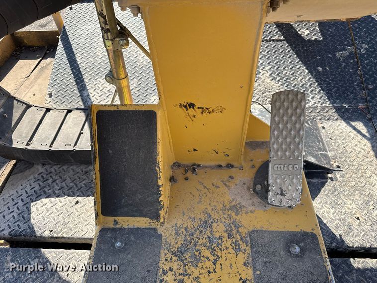 image for item DU3417 2007 Etnyer Quad chip spreader