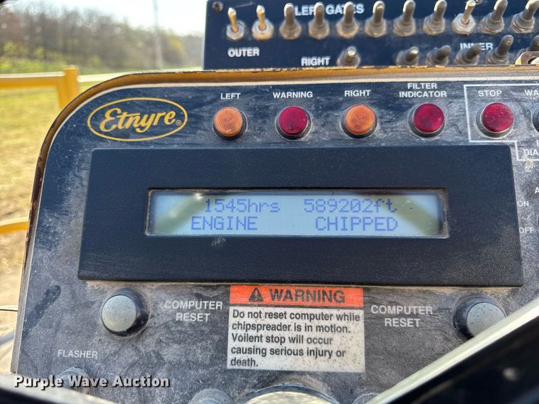 image for item DU3417 2007 Etnyer Quad chip spreader